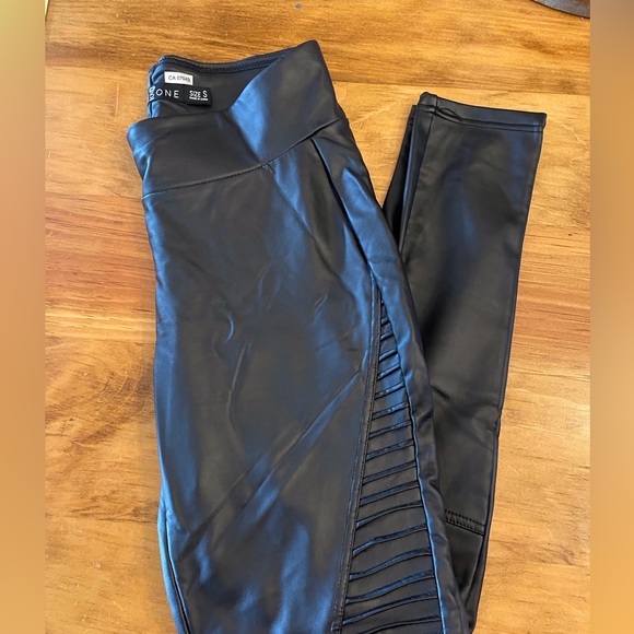 Pleather leggings NWOT one 5 ones - Picture 9 of 12
